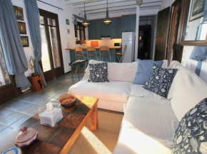 Stunning seafront apartment in Kea